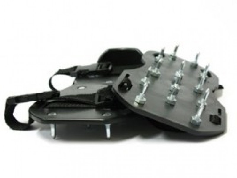 Professional Spiked Shoes from VI Distribution